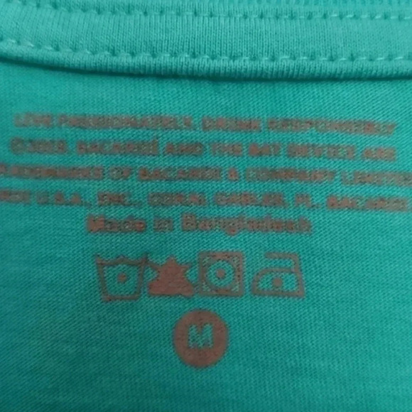 Bacardi tee size medium - Picture 3 of 3